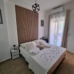 Niluna 4*
