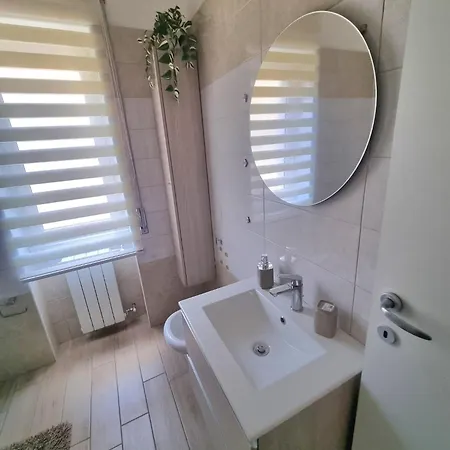 Niluna 4*