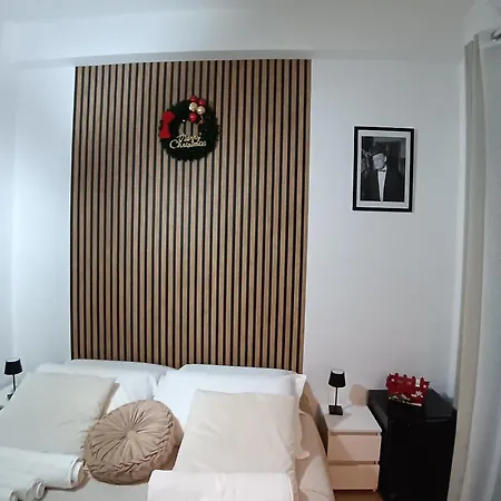 Niluna Nápoly