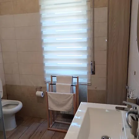 Niluna Oda ve Kahvaltı Napoli