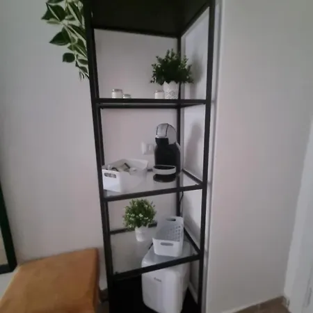 Niluna Naples