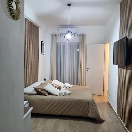 Niluna Naples