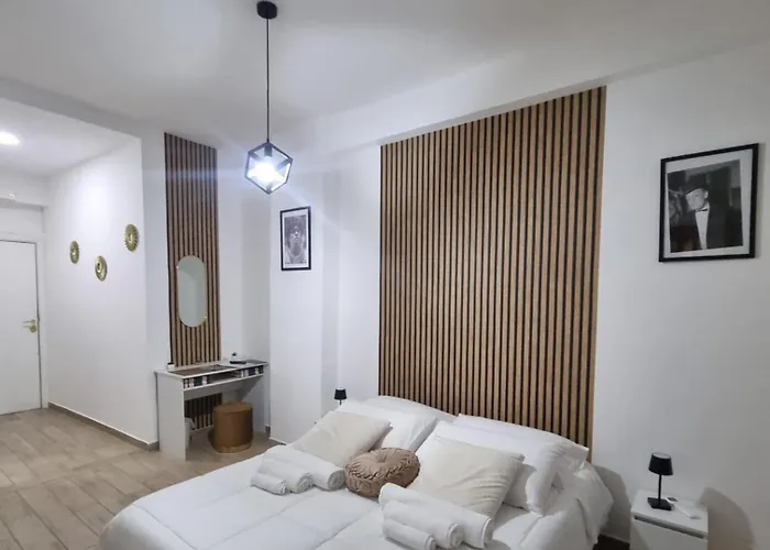 Alojamento de Acomodação e Pequeno-almoço Niluna 4*