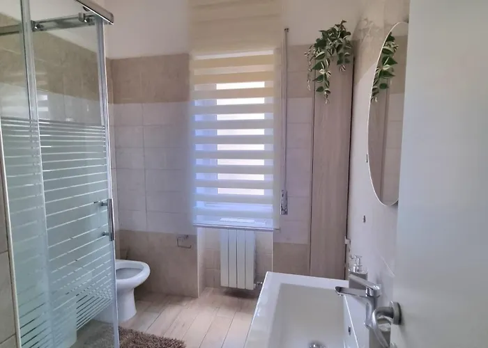 Alojamento de Acomodação e Pequeno-almoço Niluna Nápoles